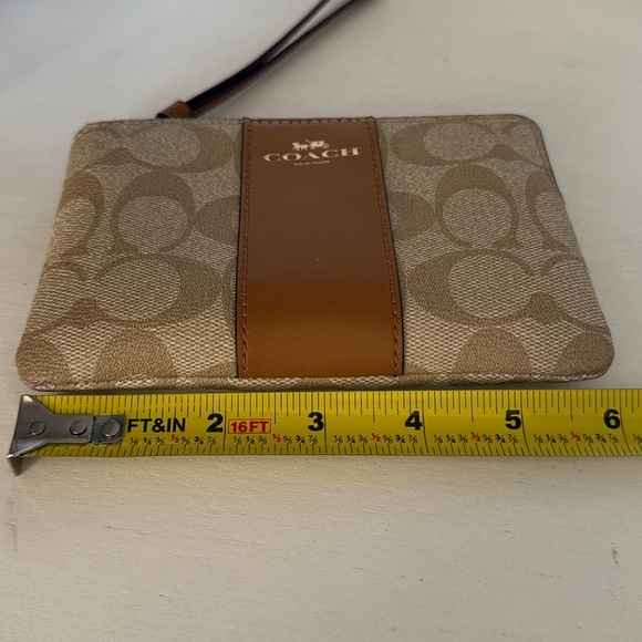 COACH Wristlet in Beige and Brown Leather Signature Logo - Picture 9 of 10
